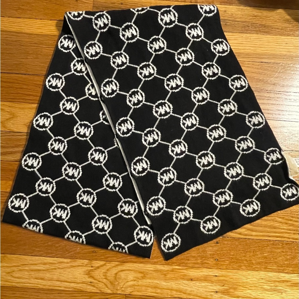 Michael Kors Reversible Scarf